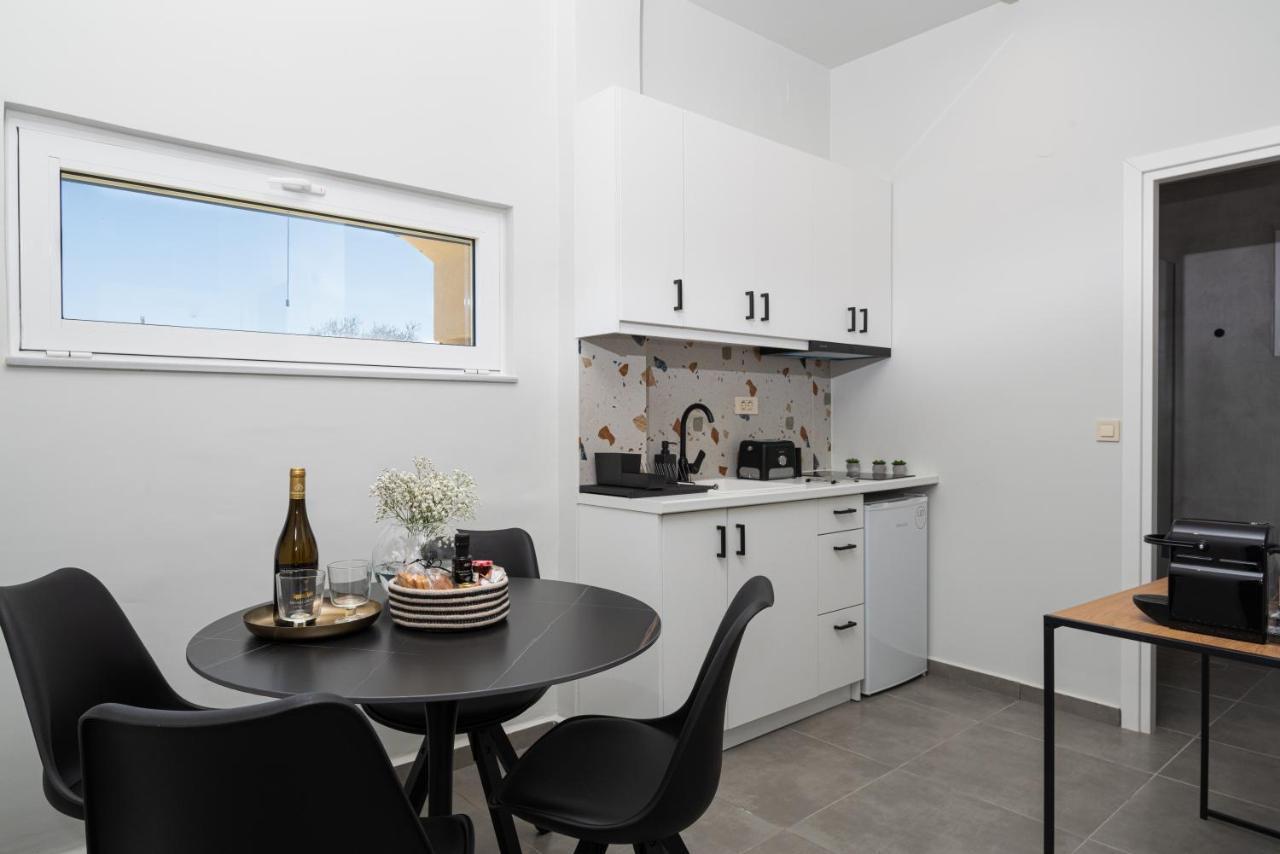 Meliora Suites Dhrapaniás Zewnętrze zdjęcie